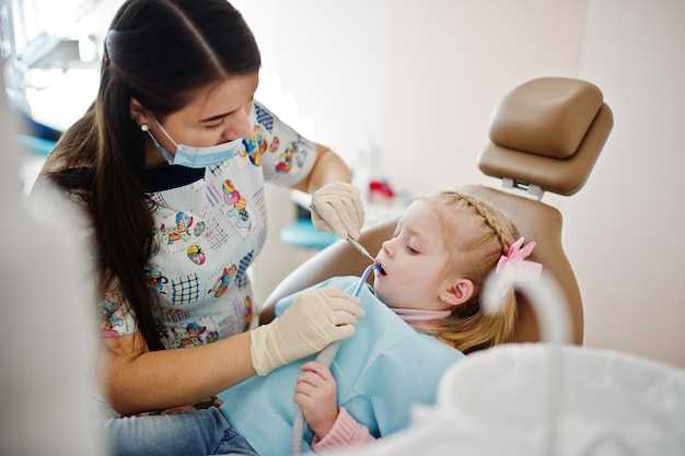 В данной статье мы рассмотрим возможности и ограничения имплантации зубов у детей. Ознакомившись с этой информацией, вы сможете принять обоснованное решение вместе с врачом о необходимости данной процедуры для вашего ребенка.