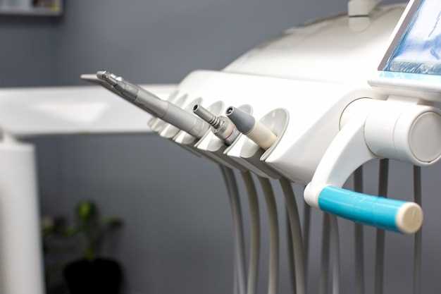 undefinedОдним из основных стоматологических приборов является стоматологический стул.</strong> Он должен быть удобным для пациента, обеспечивать оптимальное положение тела и обладать возможностью регулировки по высоте и наклону. Кроме того, стул должен быть оборудован специальными подлокотниками и подголовником для дополнительного комфорта пациента. Важно также, чтобы на стуле были установлены светильники для освещения рабочей зоны врача.