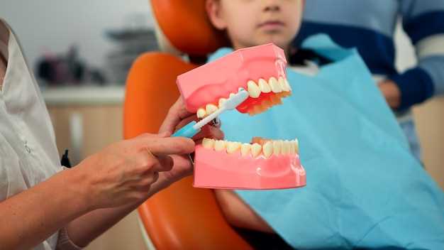Съемные протезы являются одним из самых популярных и доступных способов реставрации при потере зубов. Они представляют собой специальные конструкции, которые могут быть сняты и надеты пациентом самостоятельно. Съемные протезы состоят из искусственных зубов, закрепленных на специальной основе, которая имеет форму десны. Они выполняют не только эстетическую, но и функциональную роль, восстанавливая возможность полноценного приема пищи и разговора.