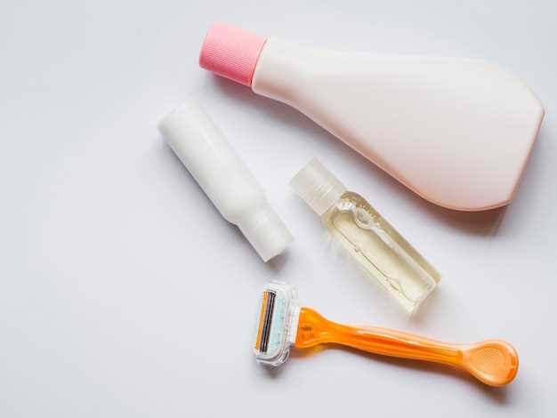 Первым важным фактором при выборе зубной пасты является ее состав. Вид зубной пасты должен соответствовать потребностям вашей полости рта. Например, для борьбы с зубным налетом и зубным камнем рекомендуется выбирать пасту с антибактериальными свойствами и противовоспалительными компонентами. Если у вас чувствительные зубы, то стоит обратить внимание на пасту с добавлением калия и фторида, которые укрепляют зубную эмаль и уменьшают чувствительность.